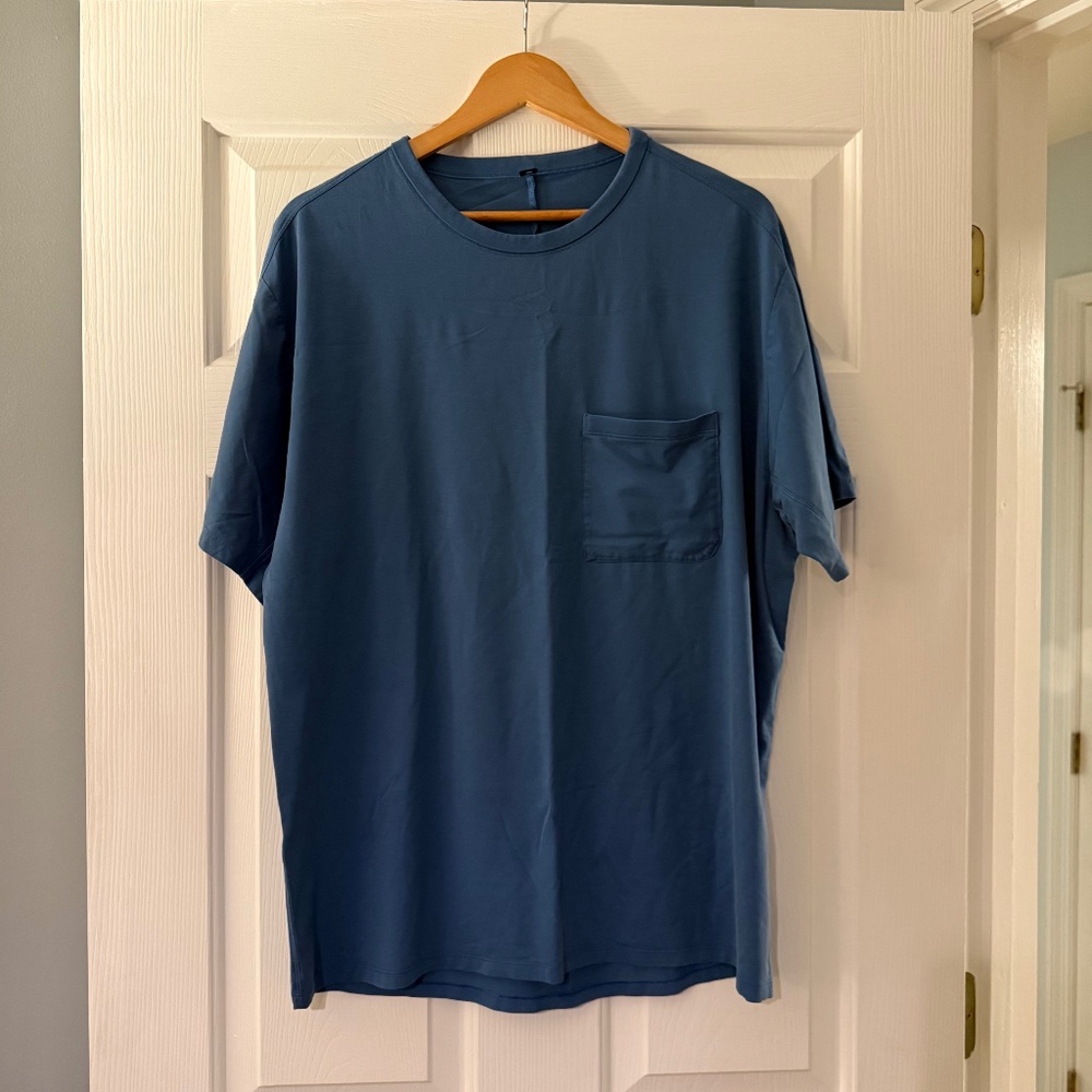 Men Blue Lululemon Pocket T-Shirt - XL
